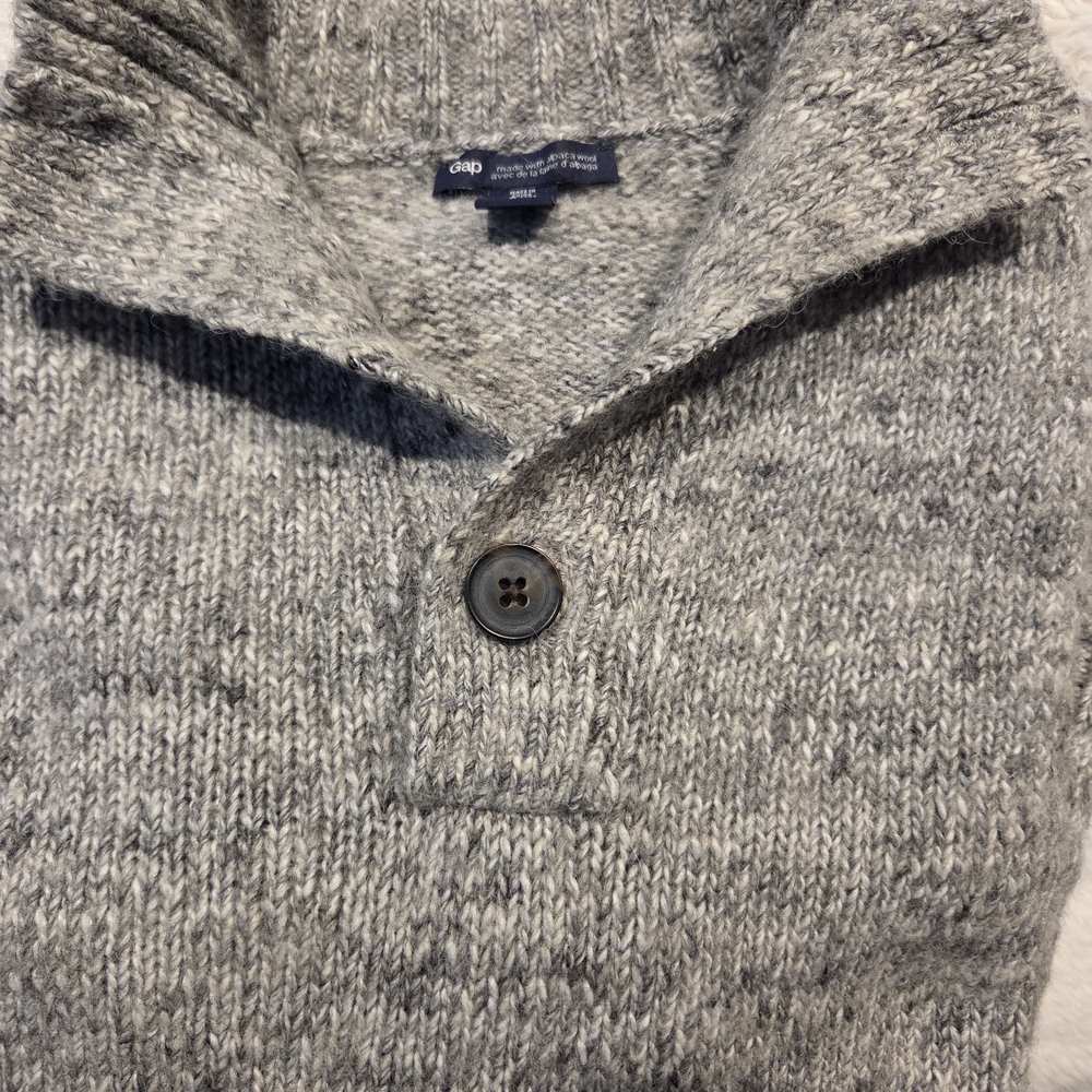 GAP Men's Alpaca Wool Sweater in Gray
